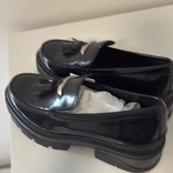 Zara Women's Black Loafers with Tassels - Picture 5 of 5